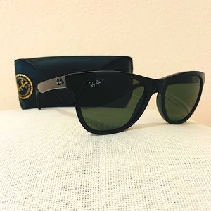 NWT Ray-Ban Wayfarer (Polarized)
